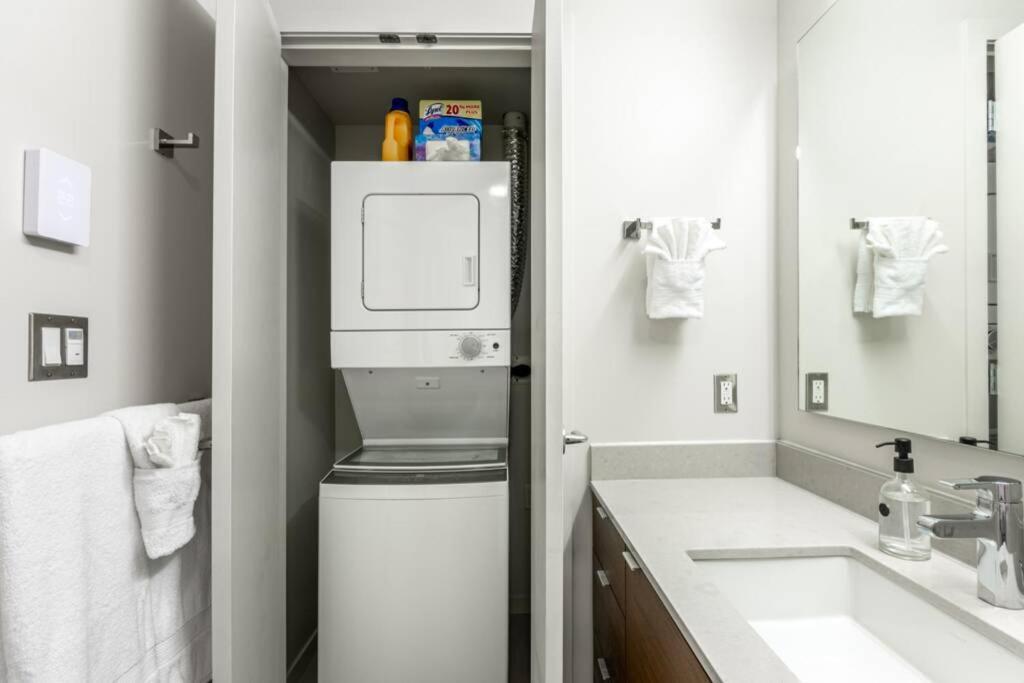 Clean 3Rd Floor Executive 1 Bedroom Apt In Old Town China Town 維多利亞 外观 照片